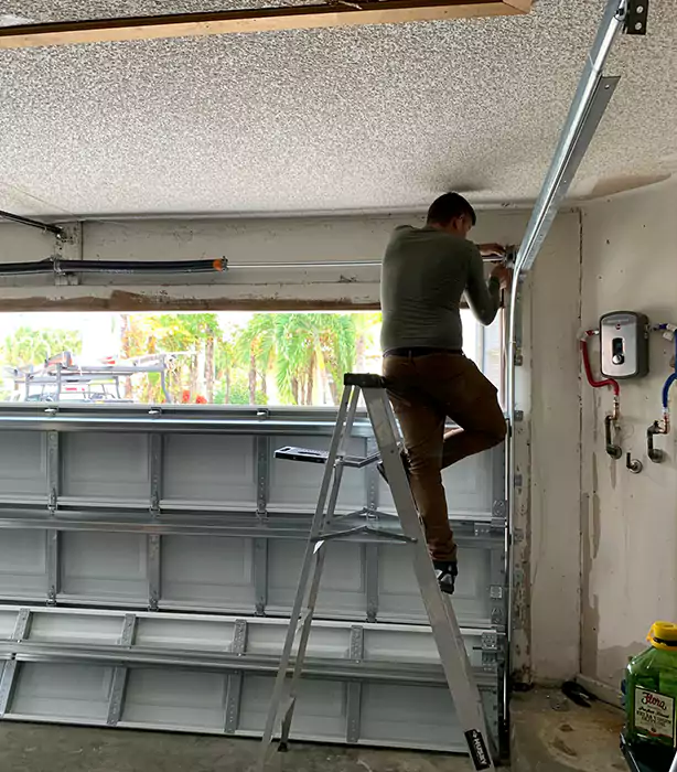 Garage Door Hinge Replacement Palmetto Bay